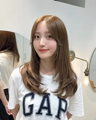 セミロング カラー ayaka♡ 柔らかカラーのヘアスタイル