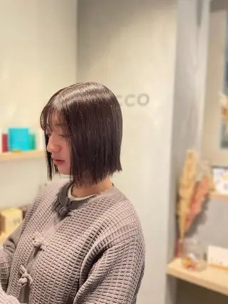 ショート ROCCO アイナ/ レイヤー透明感カラーのヘアスタイル