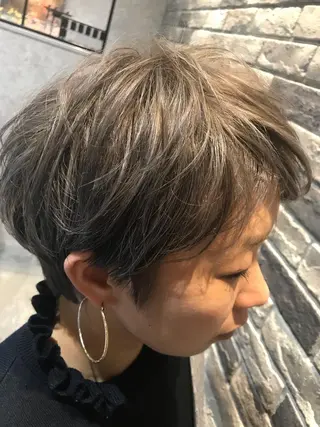 ショート カラー 髪質改善🩶 美髪矯正オガタのヘアスタイル