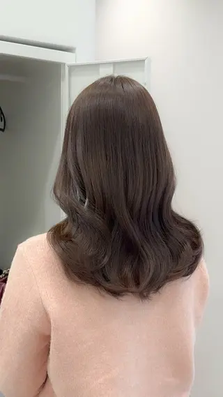 セミロング カラー ヘアアレンジ 立川レイヤー 透明感カラーaoiのヘアスタイル