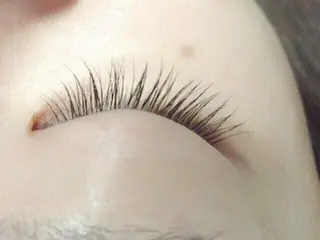 マツエク・マツパ 保子 祐里香のヘアスタイル