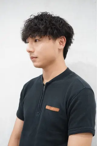 ミディアム パーマ メンズ men’s hair / 隼翔のヘアスタイル