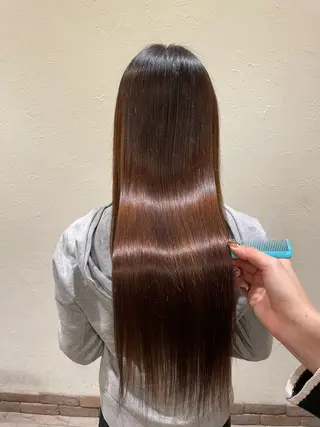 ロング 西山 瑞希のヘアスタイル