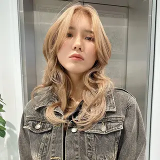 ロング 上品モテハイトーン chiakiのヘアスタイル