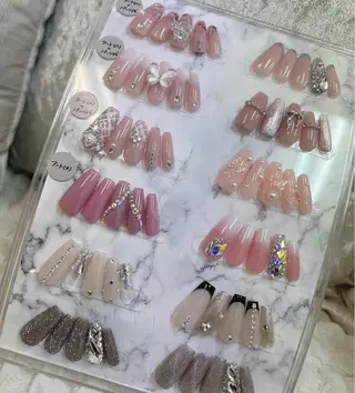 ネイル ADRIANA 大久保駅前徒歩2分のネイルデザイン
