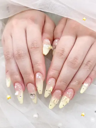 ネイル ️🫧みつき/ 渋谷/痛ネイル️🫧のネイルデザイン