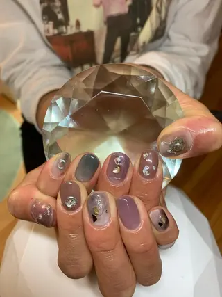 ネイル LAVISH 大和店 🤱子連れ大歓迎のネイルデザイン
