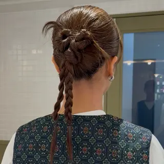 セミロング ヘアアレンジ ☕️NOA / レイヤーカット🍮のヘアスタイル