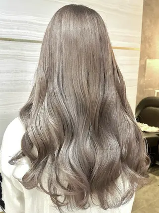 ロング カラー 🐈‍⬛momo🐾 ブリーチ・Wカラーのヘアスタイル