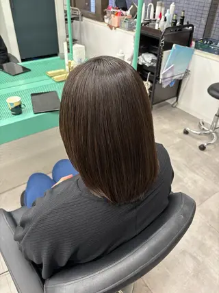 セミロング 𝓗𝓪𝓻𝓾🥥 / 美髪ストレートのヘアスタイル