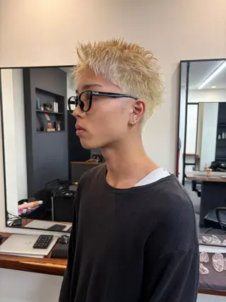 カラー メンズ スパイキーパーマ 柏NO1 藤本葉のヘアスタイル