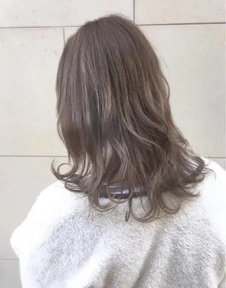 セミロング カラー 武田 悠生乃のヘアスタイル