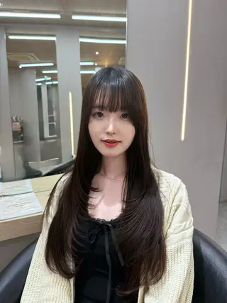 ロング 平山 翔意のヘアスタイル
