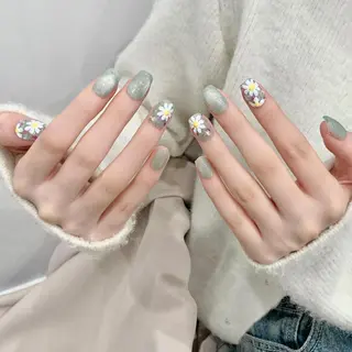 ネイル KIMI 🐰のネイルデザイン