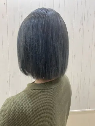 ショート カラー 中山 愛美莉のヘアスタイル