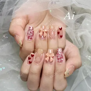 ネイル 🦋 Queenieのネイルデザイン