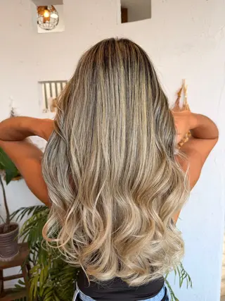 ロング カラー 🌸小掛🌸 豊橋外国人風カラーのヘアスタイル
