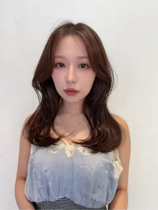 セミロング カラー 小顔レイヤー/ ベージュ🤍Rieのヘアスタイル