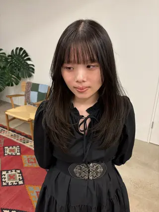 ロング 佐久間 萌のヘアスタイル