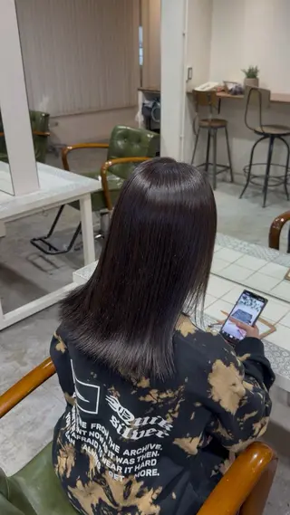 セミロング カラー 五十嵐 雅姫のヘアスタイル