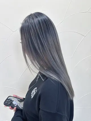 ロング カラー 伴藤 寿男のヘアスタイル