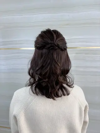 ミディアム ヘアアレンジ 💜eluあやね💜 🫧カラー・縮毛矯正のヘアスタイル