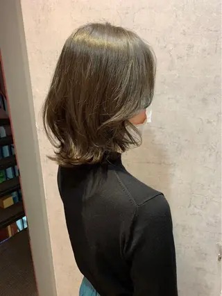 ミディアム カラー 🫧レディースショ ート🫧tomoのヘアスタイル