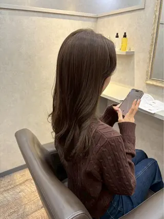 ロング カラー 小林 羽蘭のヘアスタイル