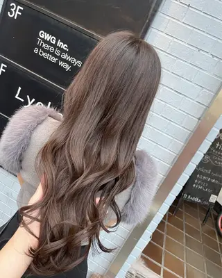 ロング カラー 高石 未唯のヘアスタイル