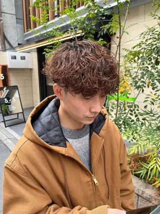 ミディアム パーマ SCENEbyRAD helmのヘアスタイル