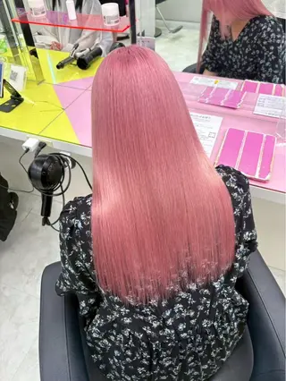 セミロング カラー ヘアアレンジ 🫧モテる💗ダメー ジレスハイトーン🫧のヘアスタイル