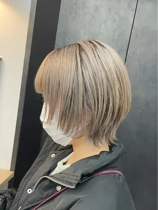 ショート カラー ブリーチ&髪質改善 TAIGAのヘアスタイル