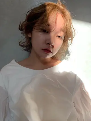 ミディアム カラー sakoda shunkiのヘアスタイル