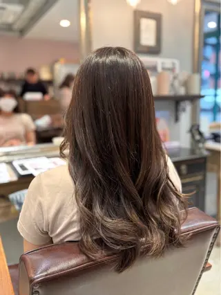 ロング カラー 🌱なゆみ🌱透明感 /ナチュラル/高宮のヘアスタイル