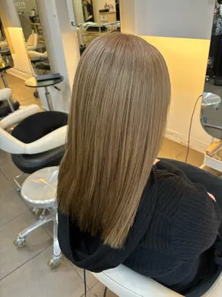 カラー サカウエ 透明感カラー🫧のヘアスタイル