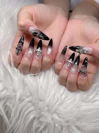 ネイル Lee Nailsのネイルデザイン