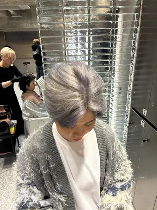 ショート カラー カラーブリーチ特化 石原勇希のヘアスタイル