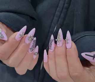 ネイル Pure&Rich Nailのネイルデザイン