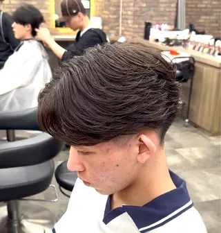 パーマ メンズ シャドウ/フェザー 朝崎倭斗のヘアスタイル