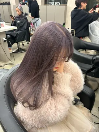 ロング カラー 抜け感レイヤー︴ ニュアンスカラーのヘアスタイル
