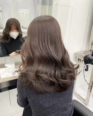 ミディアム ブラウンベージュ🤎 ブリーチなし🤎のヘアスタイル