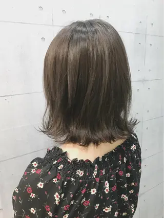 ショート カラー 高木 麻知子のヘアスタイル