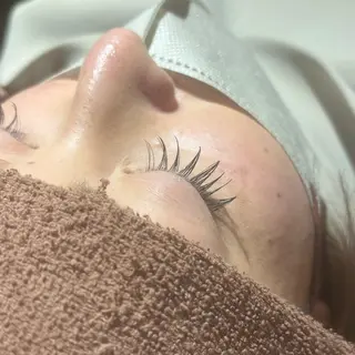 マツエク・マツパ MODEK's阿倍野 SANAのヘアスタイル