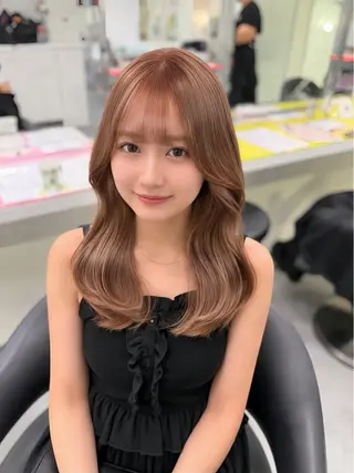 セミロング カラー ヘアアレンジ 🫧モテる💗ダメー ジレスハイトーン🫧のヘアスタイル