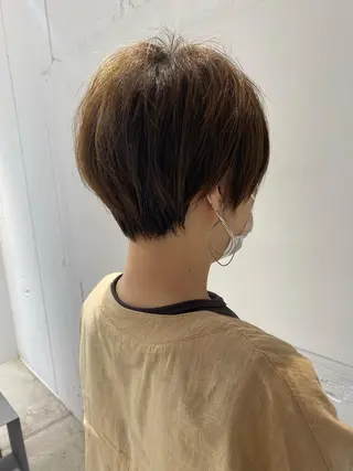 ショート カラー 似合わせレイヤー 阿波座/ふじむらのヘアスタイル