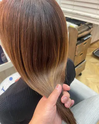 ショート カラー パーマ ヘアアレンジ メンズ キッズ ネイル マツエク・マツパ Saffyハリウッド トリートメント◎のヘアスタイル