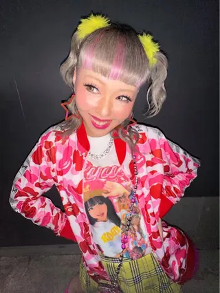 ミディアム カラー yuumi 👱🏻‍♀️のヘアスタイル