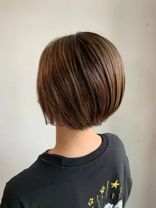 ショート 榎本 美雪のヘアスタイル