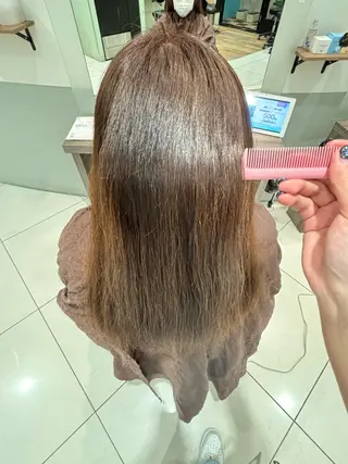 セミロング KATO NATSUMIのヘアスタイル