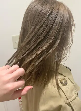 ミディアム カラー i'll 未空のヘアスタイル